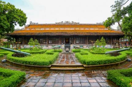 Kinh nghiệm tham quan Bảo tàng cổ vật cung đình Huế