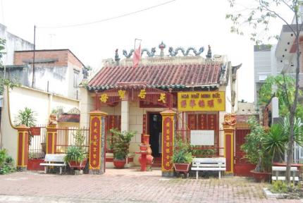 Chùa Bà Thiên Hậu - Ngôi Chùa Người Hoa Linh Thiêng