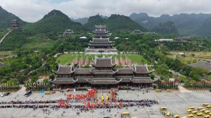 Kinh Nghiệm Du Lịch Chùa Tam Chúc Hà Nam Cho Lần Đầu