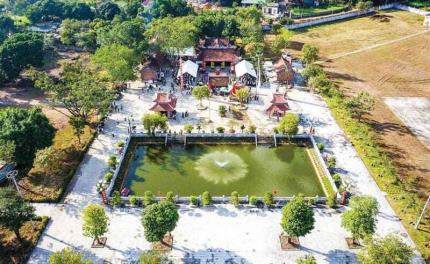 Đền Lăng Sương: Khám Phá A - Z Vẻ Đẹp Nơi Thờ Thánh Tản