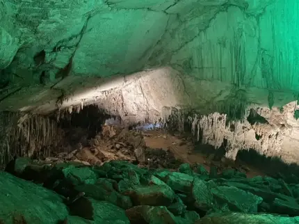 Động Hua Mạ Bắc Kạn Mang Vẻ Đẹp Kỳ Bí Giữa Núi Rừng Ba Bể