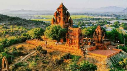 Khu Du Lịch Tháp Chàm Ninh Thuận: Viên Ngọc Văn Hóa Chăm