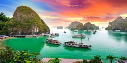 Du Lịch Hạ Long Mùa Nào Đẹp Nhất? Hướng Dẫn Từ NVK Travel